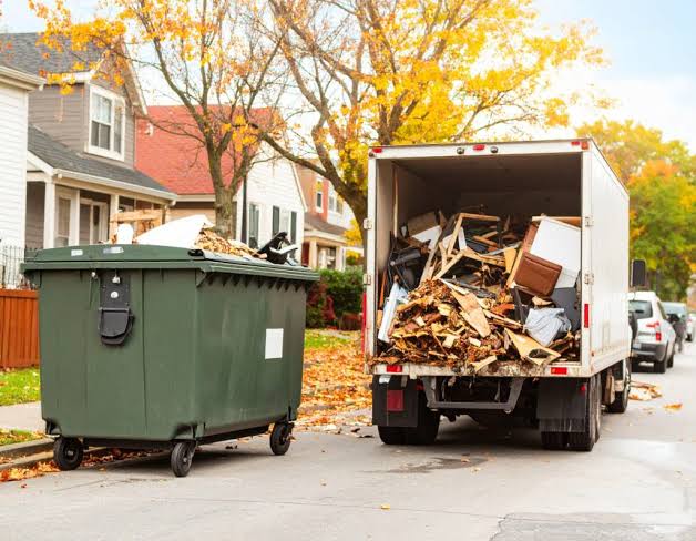 4-yard commercial dumpster